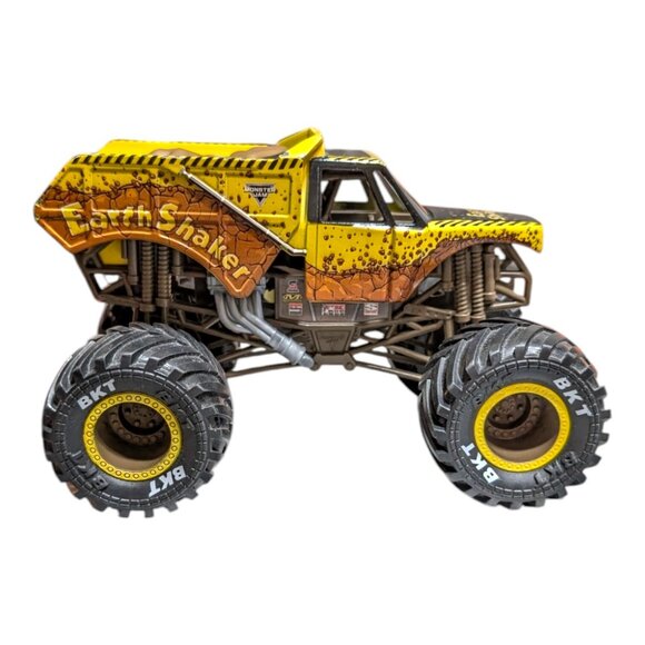 Hot Wheels Monster Jam Earth Shaker 1:24 Die Cast Truck 7" - Parts Issue - Picture 4 of 9